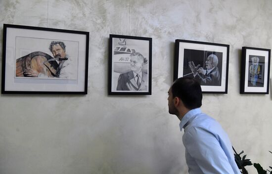Открытие выставки художественных работ В. Бута, отбывающего заключение в тюрьме США