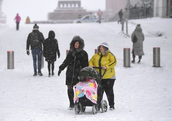 Снег в Москве