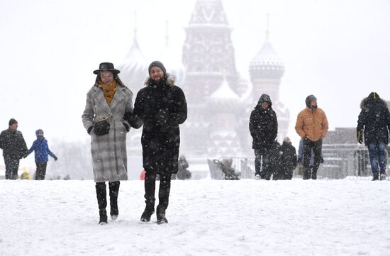 Снег в Москве