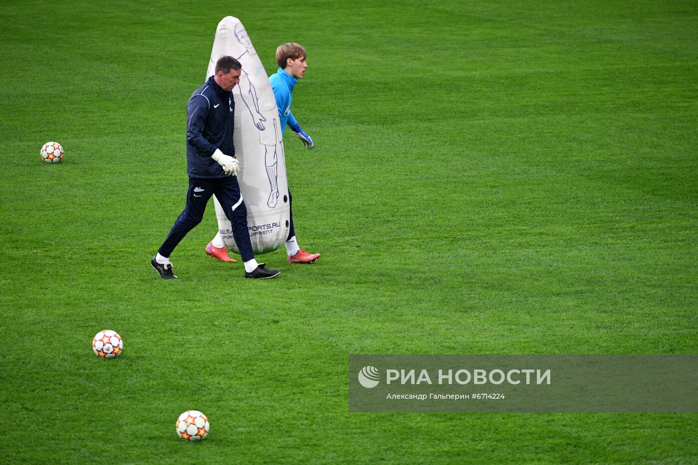 Футбол. Лига чемпионов. Тренировка ФК "Зенит"