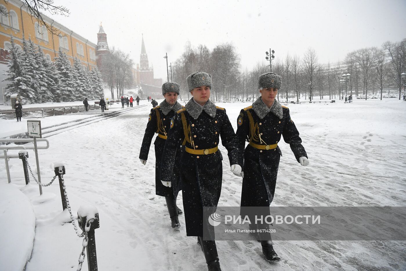 Снег в Москве