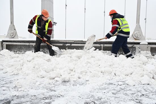 Уборка снега в Москве