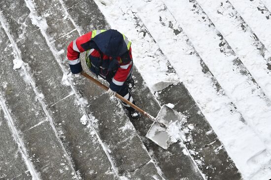 Уборка снега в Москве