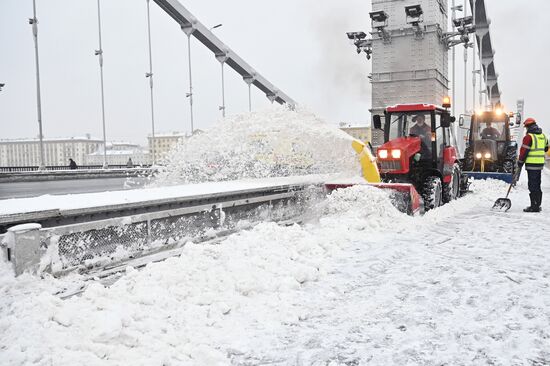Уборка снега в Москве
