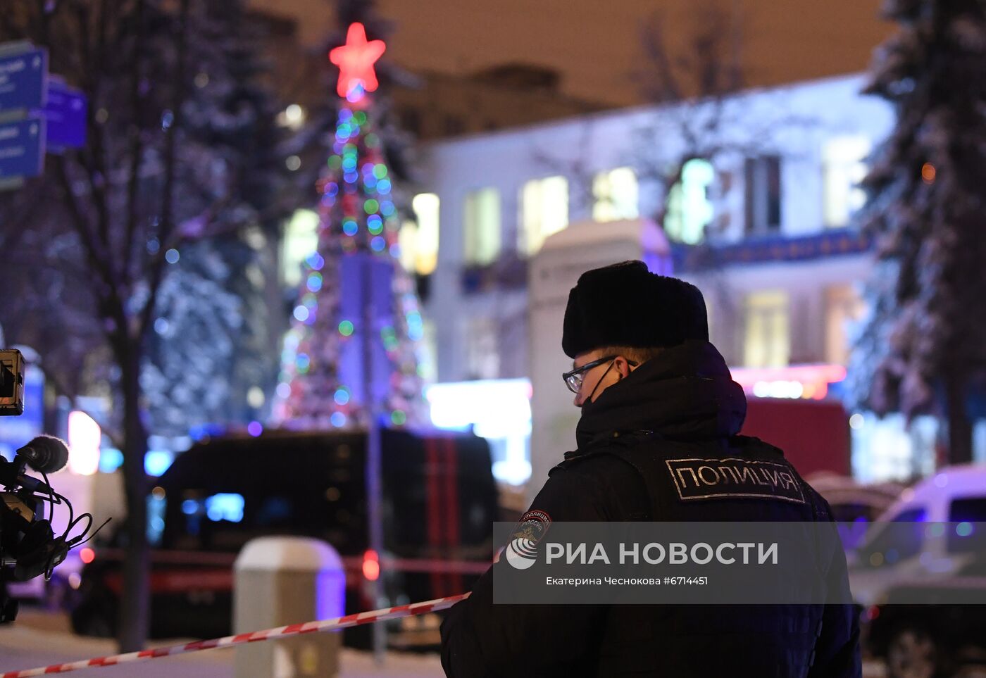 Стрельба произошла в МФЦ "Рязанский" в Москве