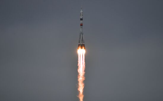 Запуск пилотируемого корабля "Союз МС-20" с японскими туристами с космодрома Байконур