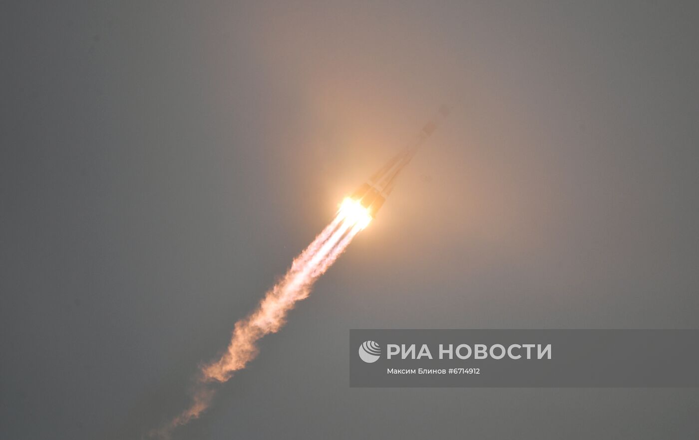 Запуск пилотируемого корабля "Союз МС-20" с японскими туристами с космодрома Байконур