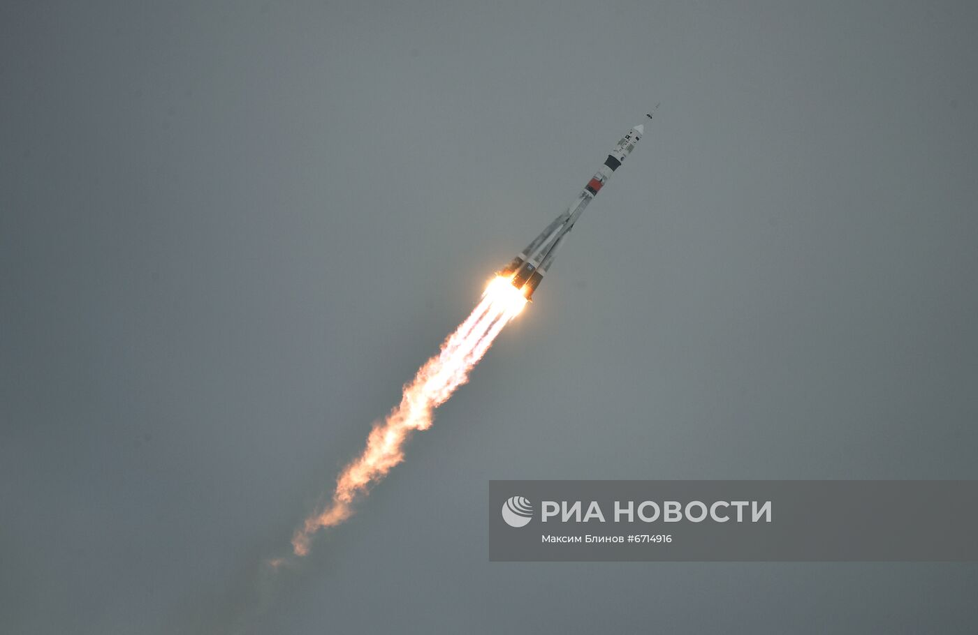 Запуск пилотируемого корабля "Союз МС-20" с японскими туристами с космодрома Байконур