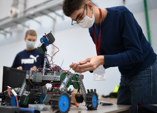 Участник Конгресса молодых ученых в Сочи. Фото могут быть использованы при наличии обязательной ссылки на источник. Место: Россия, Краснодарский край, Сочи. Автор: Александр Кряжев. Конгресс молодых ученых и закрытие Года науки и технологий