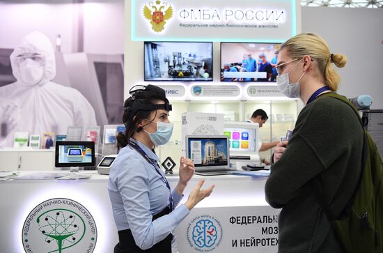 Участники Конгресса молодых ученых в Сочи. Фото могут быть использованы при наличии обязательной ссылки на источник. Место: Россия, Краснодарский край, Сочи. Автор: Александр Кряжев. Конгресс молодых ученых и закрытие Года науки и технологий