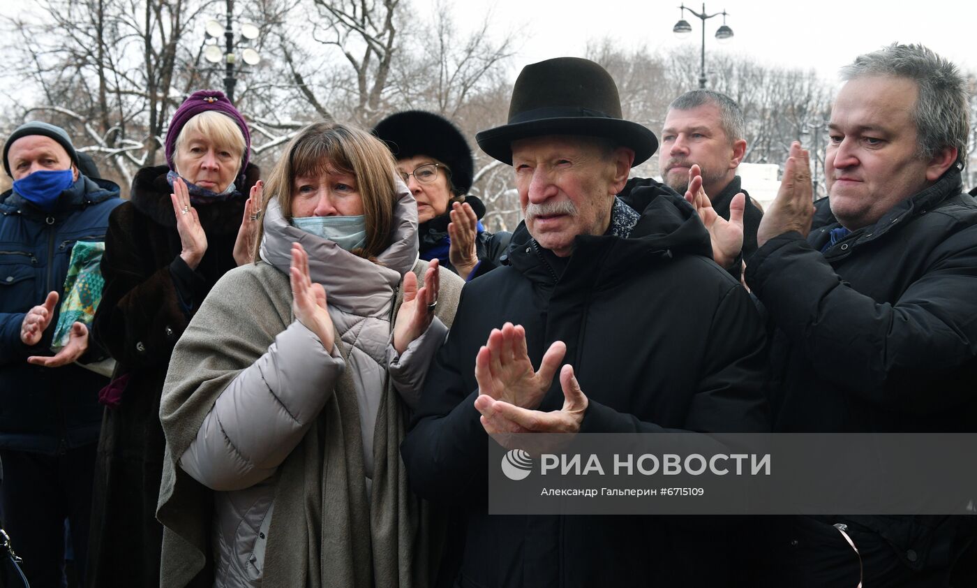 Прощание с Н. Ургант в Александринском театре в Санкт-Петербурге 