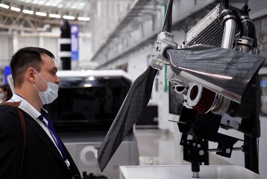 Участник Конгресса молодых ученых в Сочи. Фото могут быть использованы при наличии обязательной ссылки на источник. Место: Россия, Краснодарский край, Сочи. Автор: Алексей Даничев. Конгресс молодых ученых и закрытие Года науки и технологий