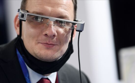 Участник Конгресса молодых ученых в Сочи. Фото могут быть использованы при наличии обязательной ссылки на источник. Место: Россия, Краснодарский край, Сочи. Автор: Владимир Астапкович. Конгресс молодых ученых и закрытие Года науки и технологий