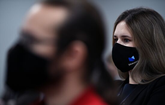 Участники Конгресса молодых ученых в Сочи. Фото могут быть использованы при наличии обязательной ссылки на источник. Место: Россия, Краснодарский край, Сочи. Автор: Рамиль Ситдиков. Конгресс молодых ученых и закрытие Года науки и технологий