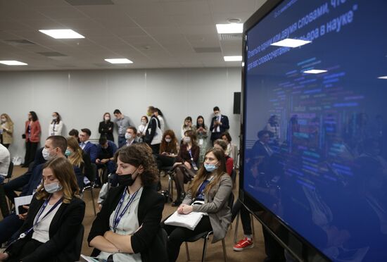 КМУ-2021. Карьера в науке: формальная должность или фактическое лидерство