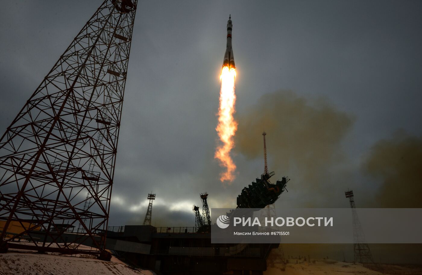 Запуск пилотируемого корабля "Союз МС-20" с японскими туристами с космодрома Байконур