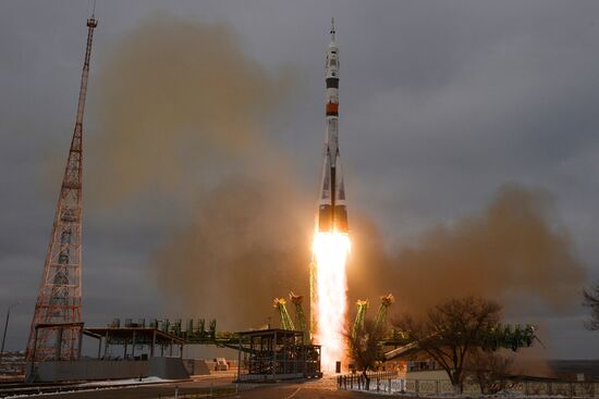 Запуск пилотируемого корабля "Союз МС-20" с японскими туристами с космодрома Байконур
