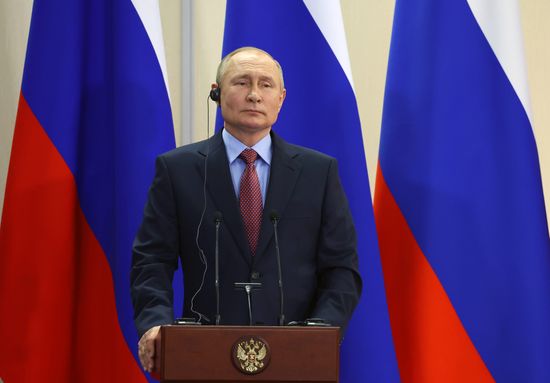 Президент РФ В. Путин встретился с премьер-министром Греции К. Мицотакисом в Сочи