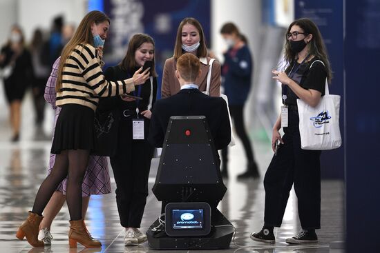 Конгресс молодых ученых и закрытие Года науки и технологий