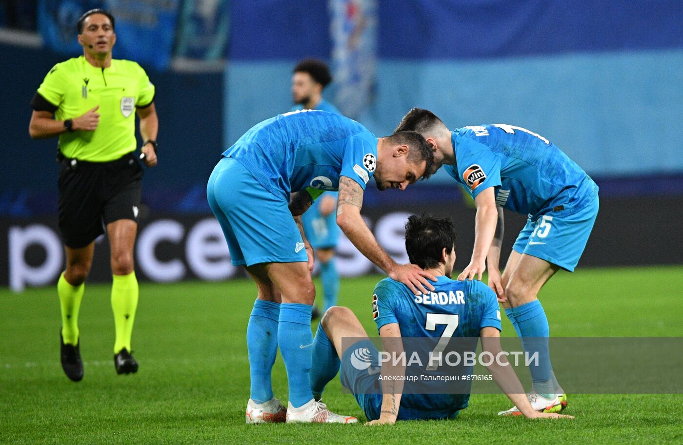 Футбол. Лига чемпионов. Матч "Зенит" - "Челси"