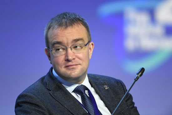 Кандидат физико-математических наук, младший научный сотрудник ФГБУН "Институт сильноточной электроники Сибирского отделения РАН" (ИСЭ СО РАН) Илья Романченко на пленарной сессии тематического месяца - "Май" в рамках Конгресса молодых ученых в Сочи. Фото могут быть использованы при наличии обязательной ссылки на источник. Место: Россия, Краснодарский край, Сочи. Автор: Павел Бедняков. КМУ-2021. Пленарная сессия тематического месяца - "Май"