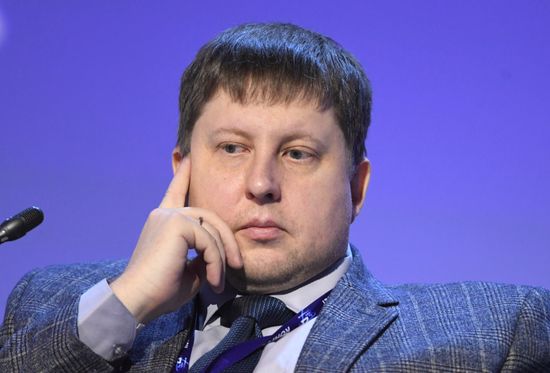 Кандидат технических наук, ведущий научный сотрудник ФГБУН "Институт теплофизики им. С.С. Кутателадзе" Сибирского отделения РАН Денис Вавилов на пленарной сессии тематического месяца - "Май" в рамках Конгресса молодых ученых в Сочи. Фото могут быть использованы при наличии обязательной ссылки на источник. Место: Россия, Краснодарский край, Сочи. Автор: Павел Бедняков. КМУ-2021. Пленарная сессия тематического месяца - "Май"