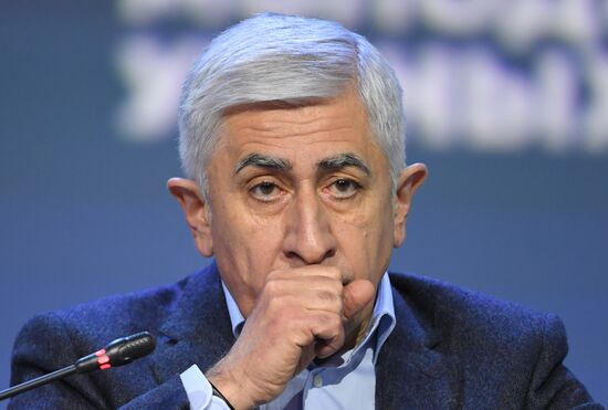 Ректор ФГБОУ ВО "Московский авиационный институт" Михаил Погосян на пленарной сессии тематического месяца - "Июль" в рамках Конгресса молодых ученых в Сочи. Фото могут быть использованы при наличии обязательной ссылки на источник. Место: Россия, Краснодарский край, Сочи. Автор: Павел Бедняков. КМУ-2021. Пленарная сессия тематического месяца - "Июль"
