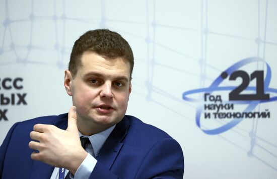 КМУ-2021. Место РНФ в цепочке TRL: что можно сделать до и куда идти после