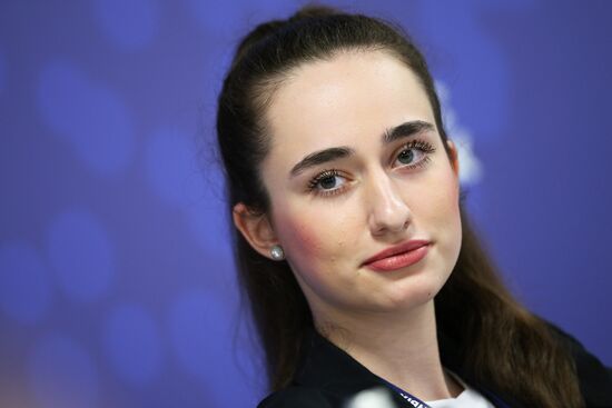 КМУ-2021. Большая наука в школе: как школьники могут внести вклад в научно-технологическое развитие страны