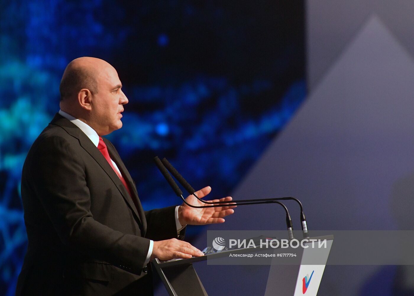 Премьер-министр РФ М. Мишустин принял участие в работе международного экспортного форума "Сделано в России - 2021"