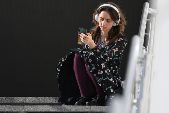 Участница Конгресса молодых ученых в Сочи. Фото могут быть использованы при наличии обязательной ссылки на источник. Место: Россия, Краснодарский край, Сочи. Автор: Константин Михальчевский. Конгресс молодых ученых и закрытие Года науки и технологий