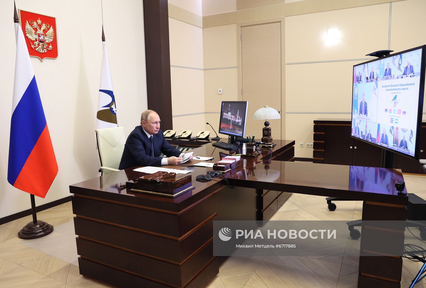 Президент РФ В. Путин принял участие в заседании Высшего Евразийского экономического совета