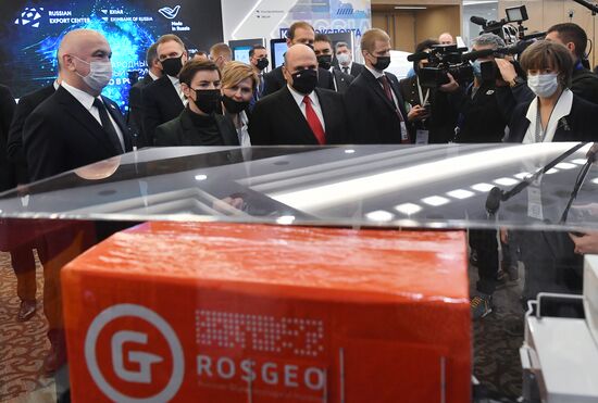 Премьер-министр РФ М. Мишустин принял участие в работе Международного экспортного форума "Сделано в России - 2021"