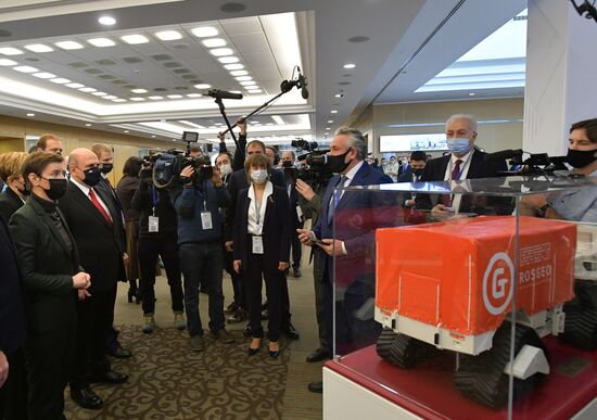 Премьер-министр РФ М. Мишустин принял участие в работе международного экспортного форума "Сделано в России - 2021"