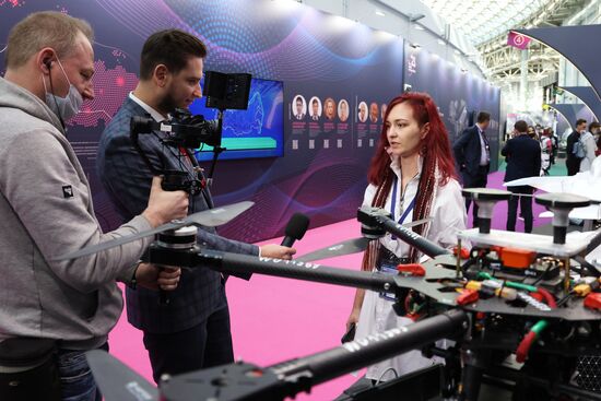 Работа журналистов на Конгрессе молодых ученых