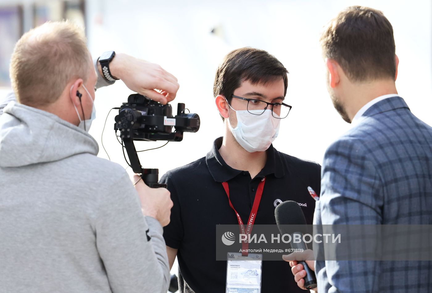 Работа журналистов на Конгрессе молодых ученых
