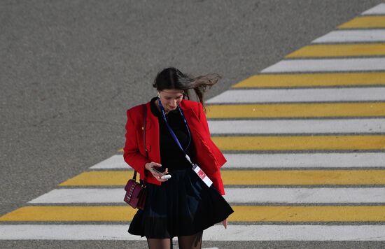 Участница Конгресса молодых ученых в Сочи. Фото могут быть использованы при наличии обязательной ссылки на источник. Место: Россия, Краснодарский край, Сочи. Автор: Константин Михальчевский. Конгресс молодых ученых и закрытие Года науки и технологий