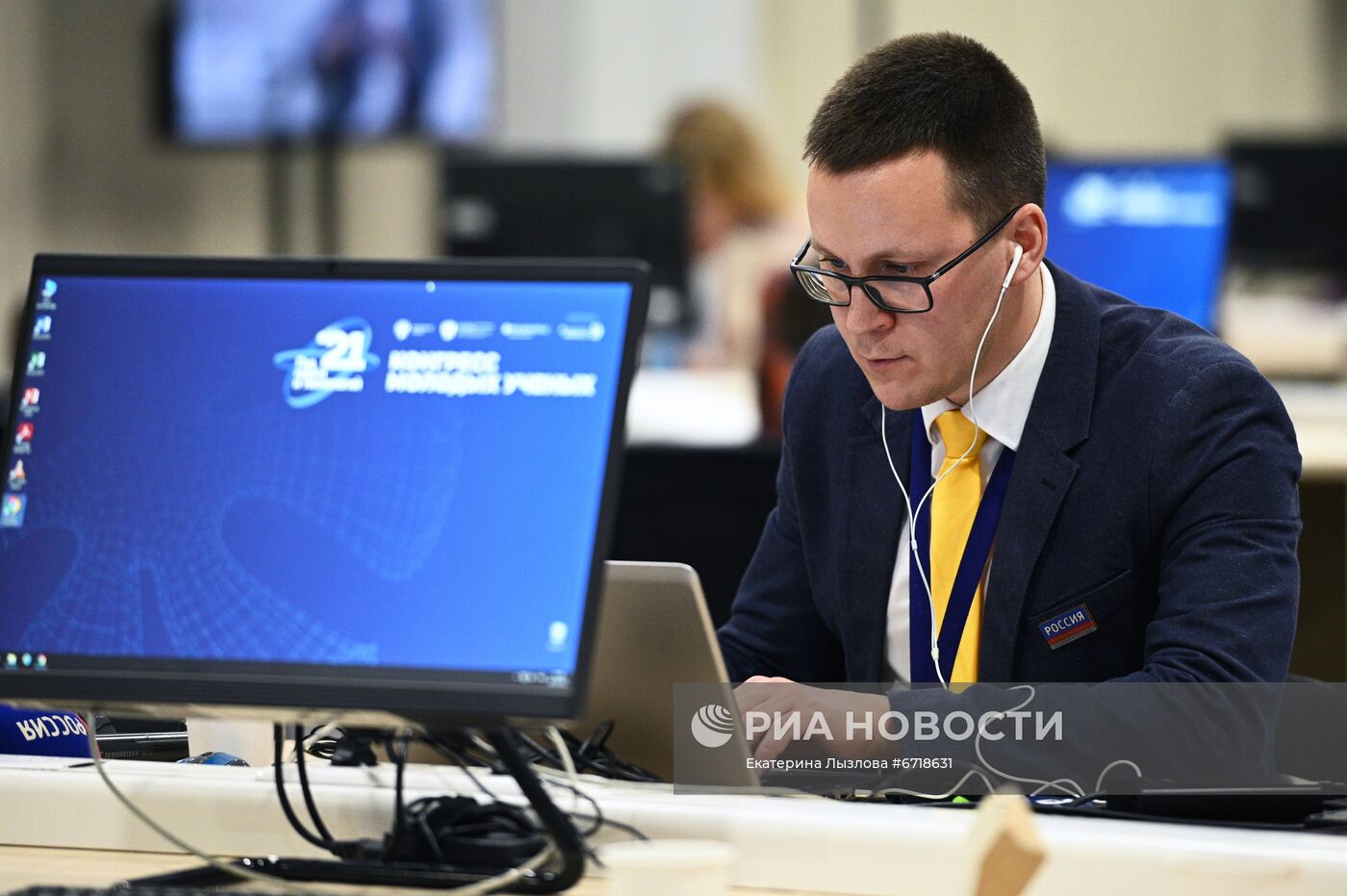 Работа журналистов на Конгрессе молодых ученых