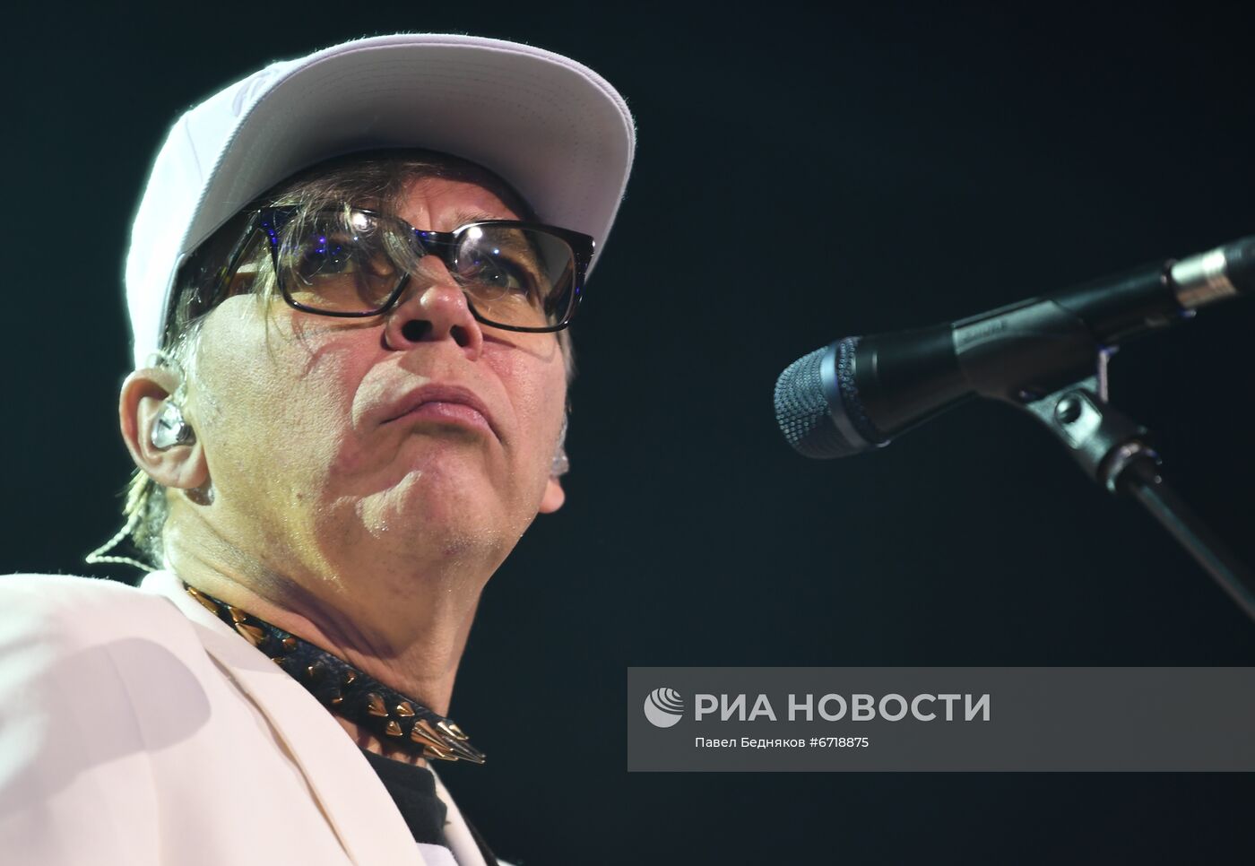 Торжественный прием для участников конгресса и концерт группы "Мумий Тролль"