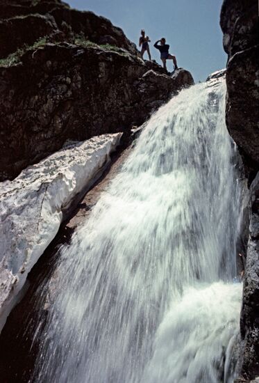 Водопад в горах Заилийского Алатау