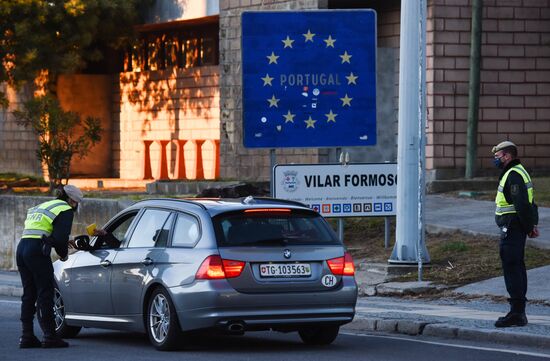 Проверка ковид-паспортов на въезде в Португалию