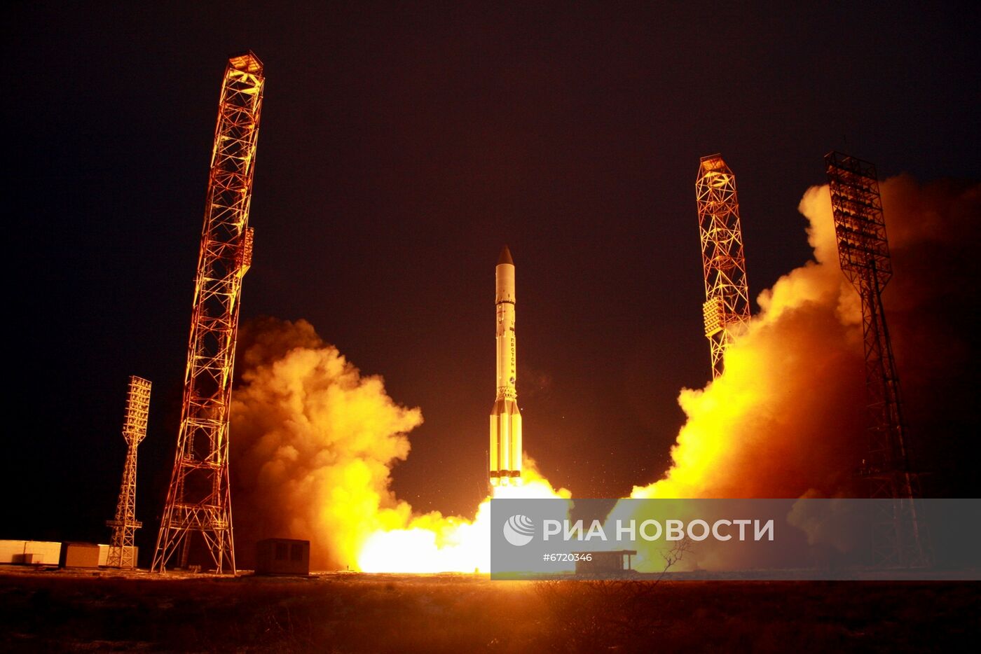 Пуск РН "Протон-М" с разгонным блоком "Бриз-М" и космическими аппаратами "Экспресс-АМУ3" и "Экспресс-АМУ7"