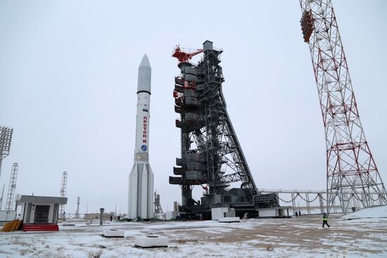 Пуск РН "Протон-М" с разгонным блоком "Бриз-М" и космическими аппаратами "Экспресс-АМУ3" и "Экспресс-АМУ7"