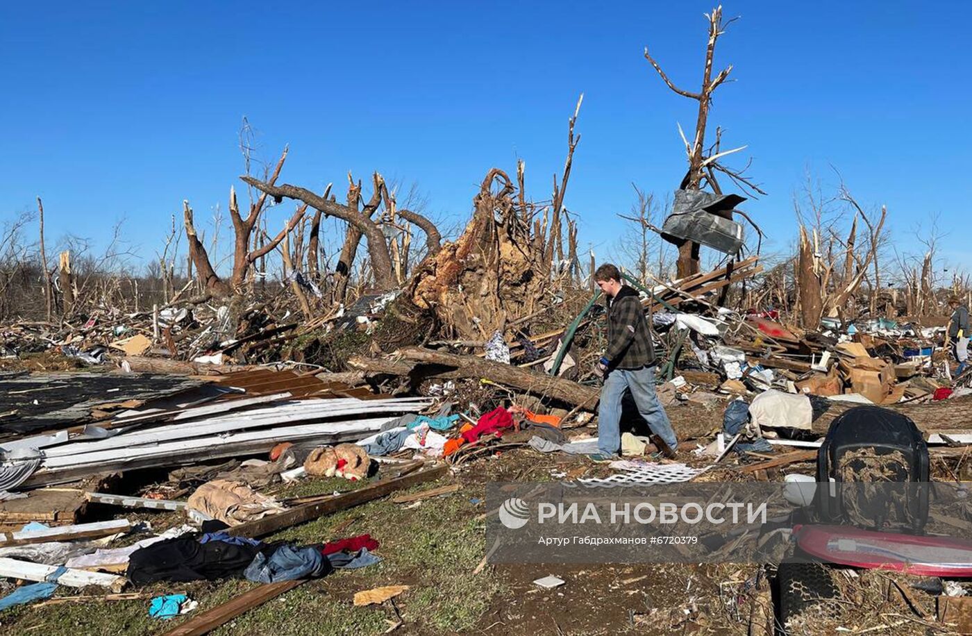 Последствия торнадо в США 