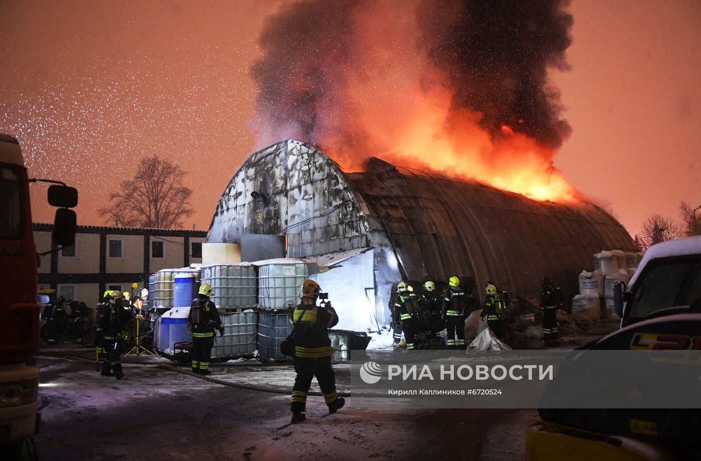 Пожар на территории Парка Горького в Москве