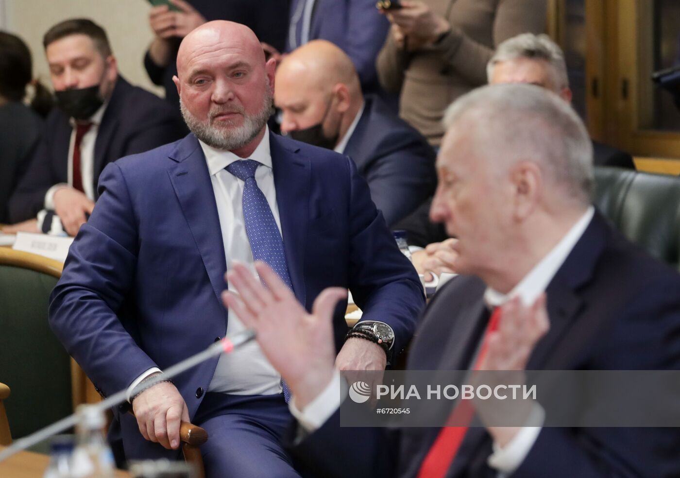 Обсуждение законопроектов о QR-кодах в Госдуме РФ