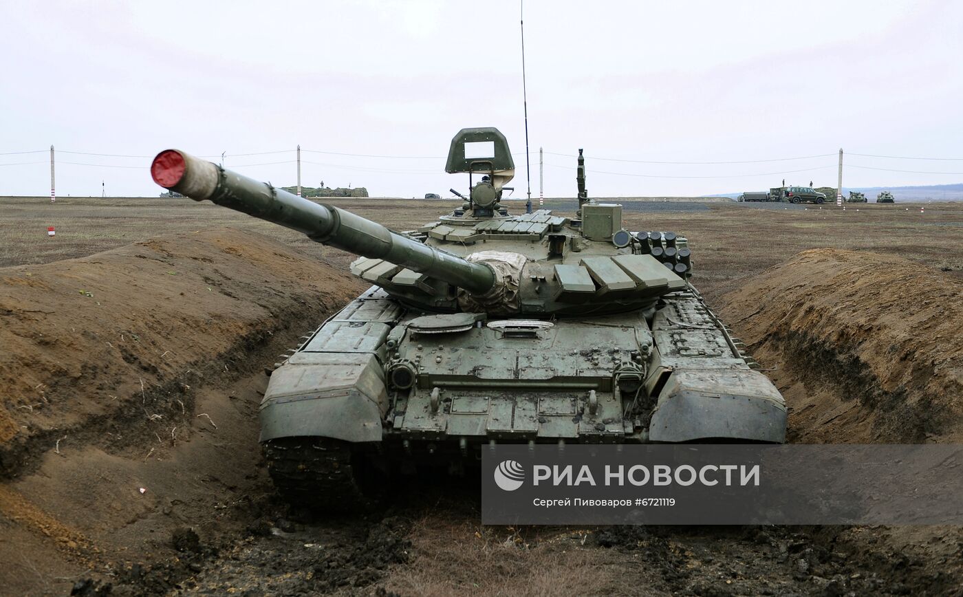 Контрольные стрельбы танкистов в Ростовской области