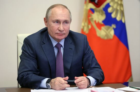 Президент РФ В. Путин провел совещание с членами правительства РФ