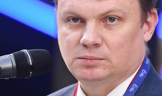 КМУ-2021. Подписание документов