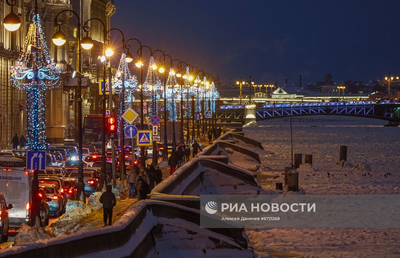 Украшение российских городов к Новому году